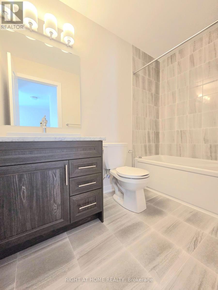 Photo 3 of 862 Andesite Terrace, Ottawa ON