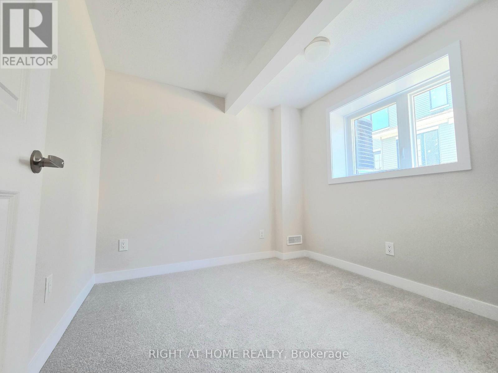 Photo 4 of 862 Andesite Terrace, Ottawa ON