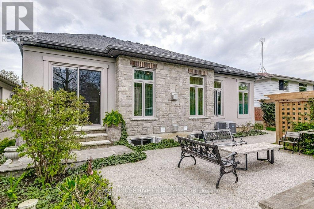 Photo 41 of 413 Nassau Street, Niagaraonthelake ON