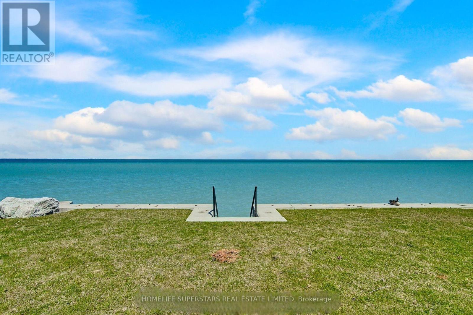 Photo 19 of 56 Seabreeze Crescent, Hamilton ON