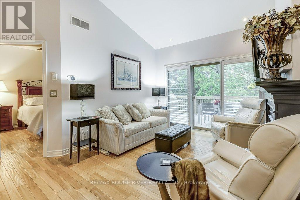 Photo 10 of 34 1398 Pelham Street, Pelham ON