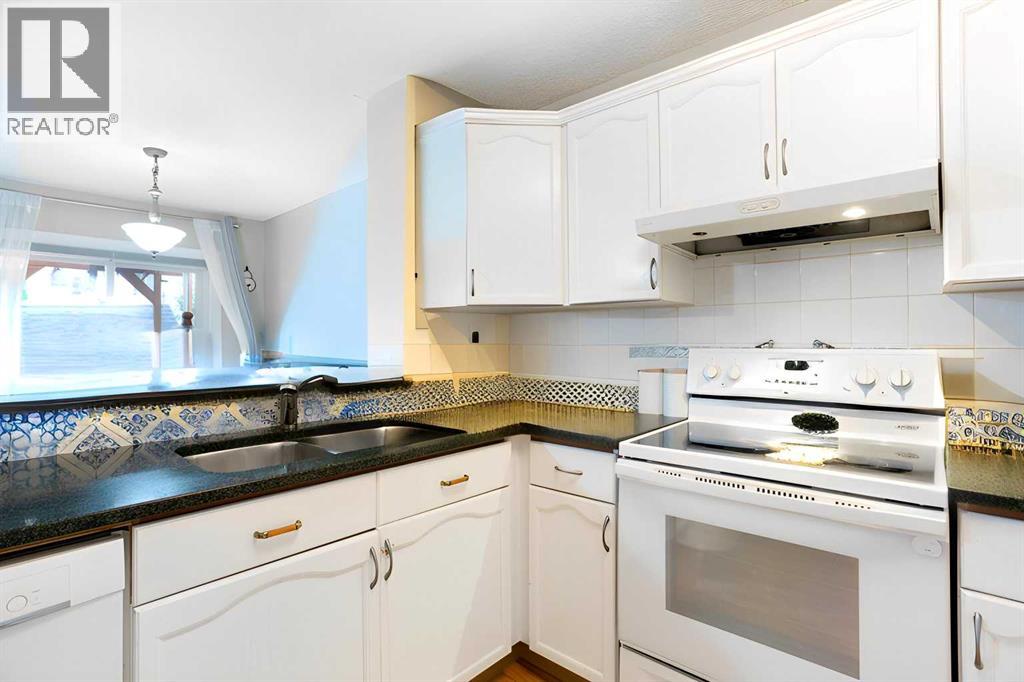 Single Family House for Sale in  Coral Springs Mews NE Coral Springs Calgary 