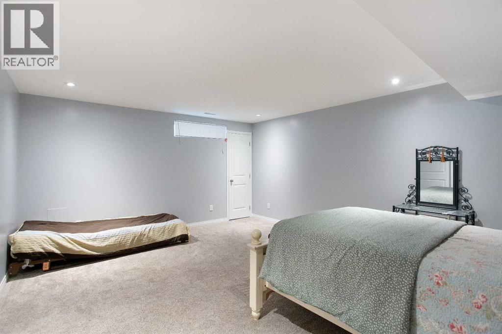 Single Family House for Sale in  Coral Springs Mews NE Coral Springs Calgary 