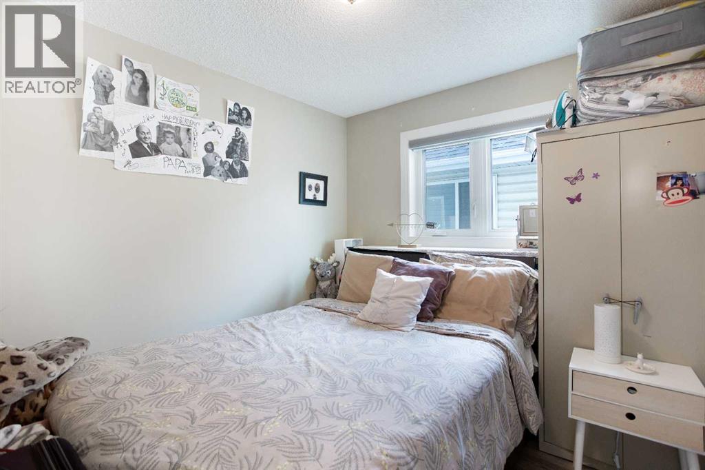 Single Family House for Sale in  Coral Springs Mews NE Coral Springs Calgary 