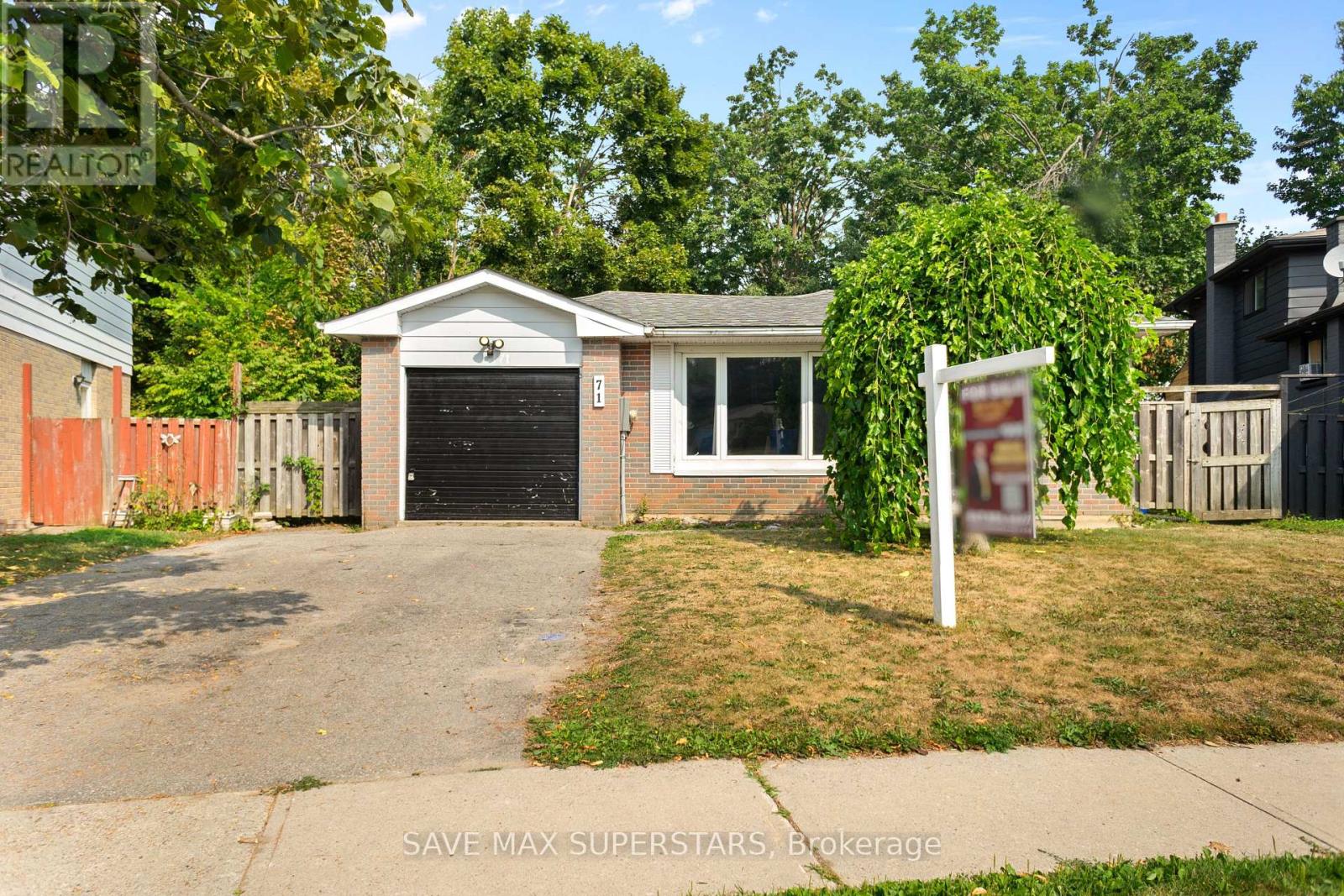 Photo 2 of 71 College Crescent, Barrie ON