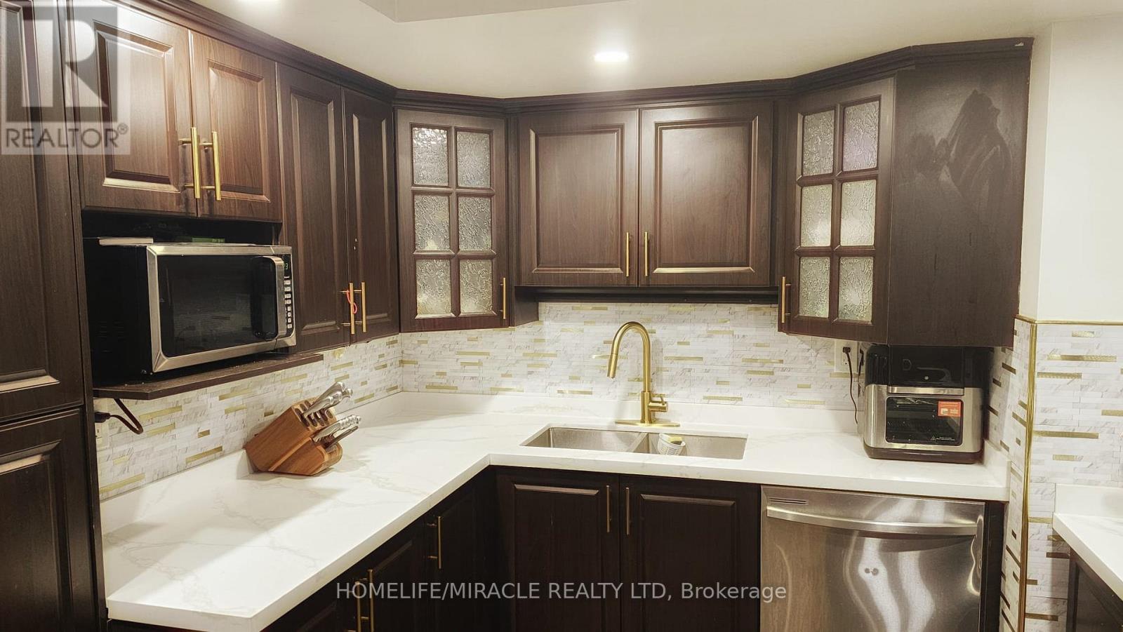 Photo 8 of 1805 4460 Tucana Crescent, Mississauga ON