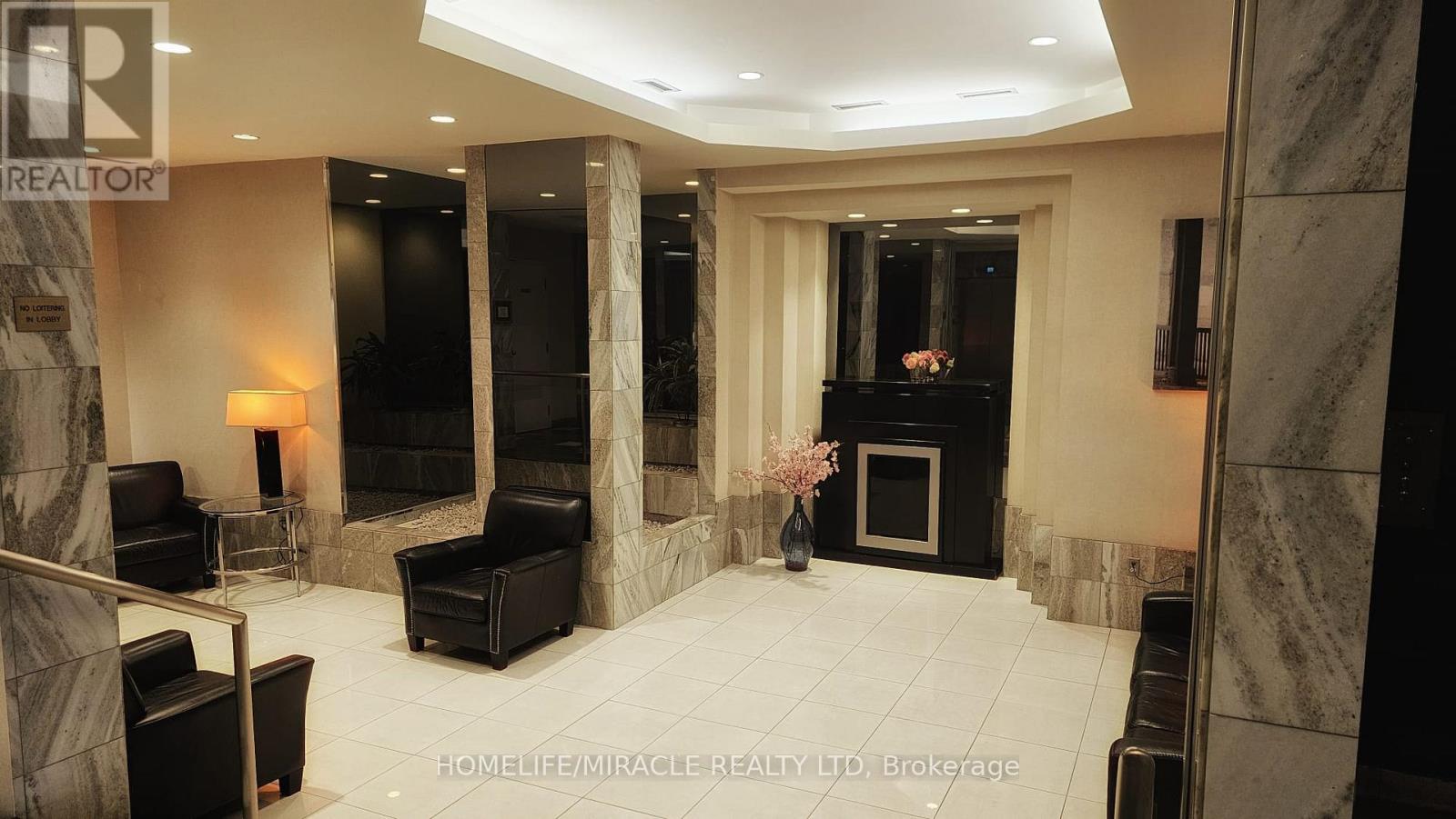 Photo 3 of 1805 4460 Tucana Crescent, Mississauga ON