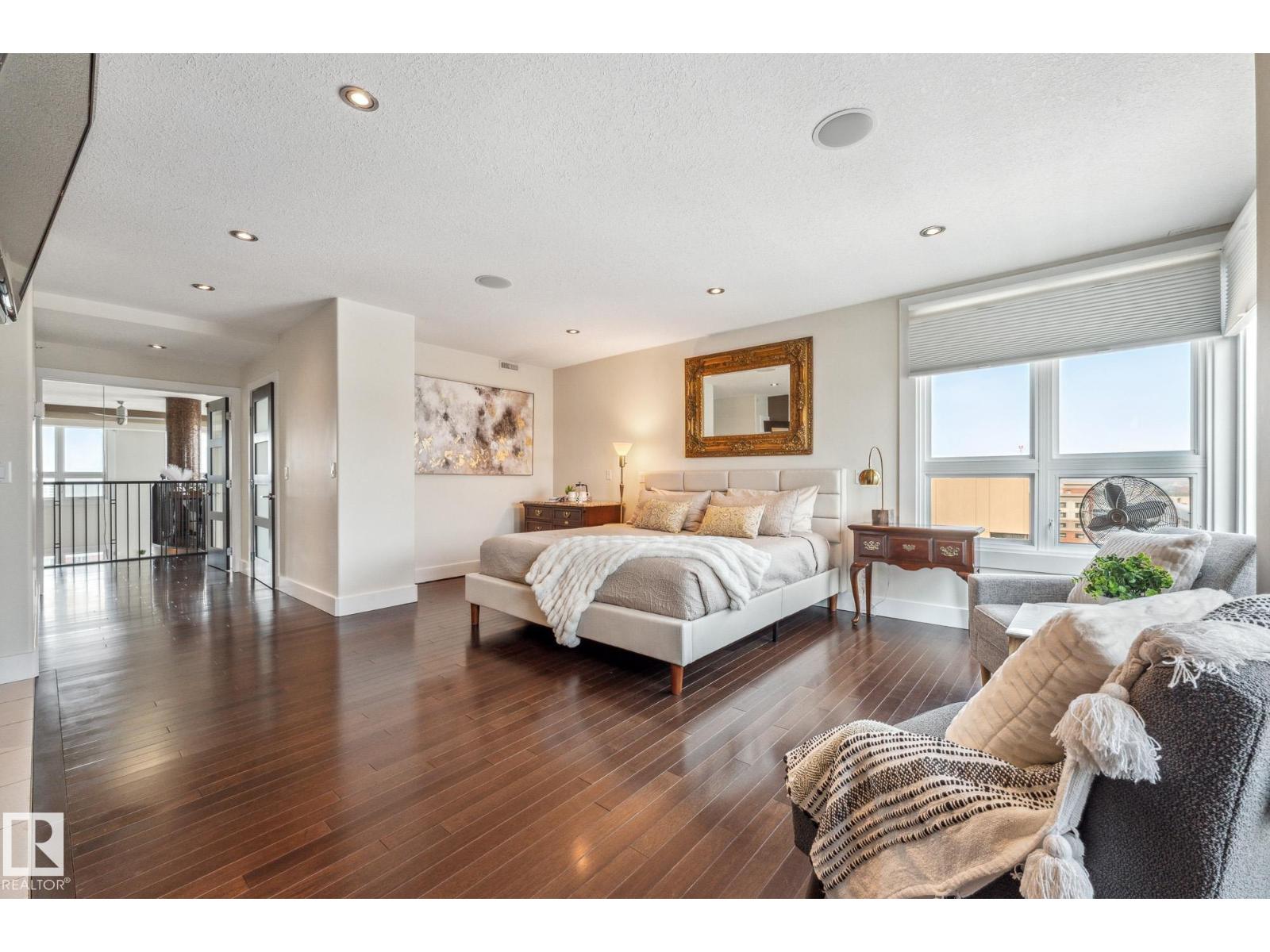 Photo 18 of Ph 04 1804 9939 109 St Nw, Edmonton AB