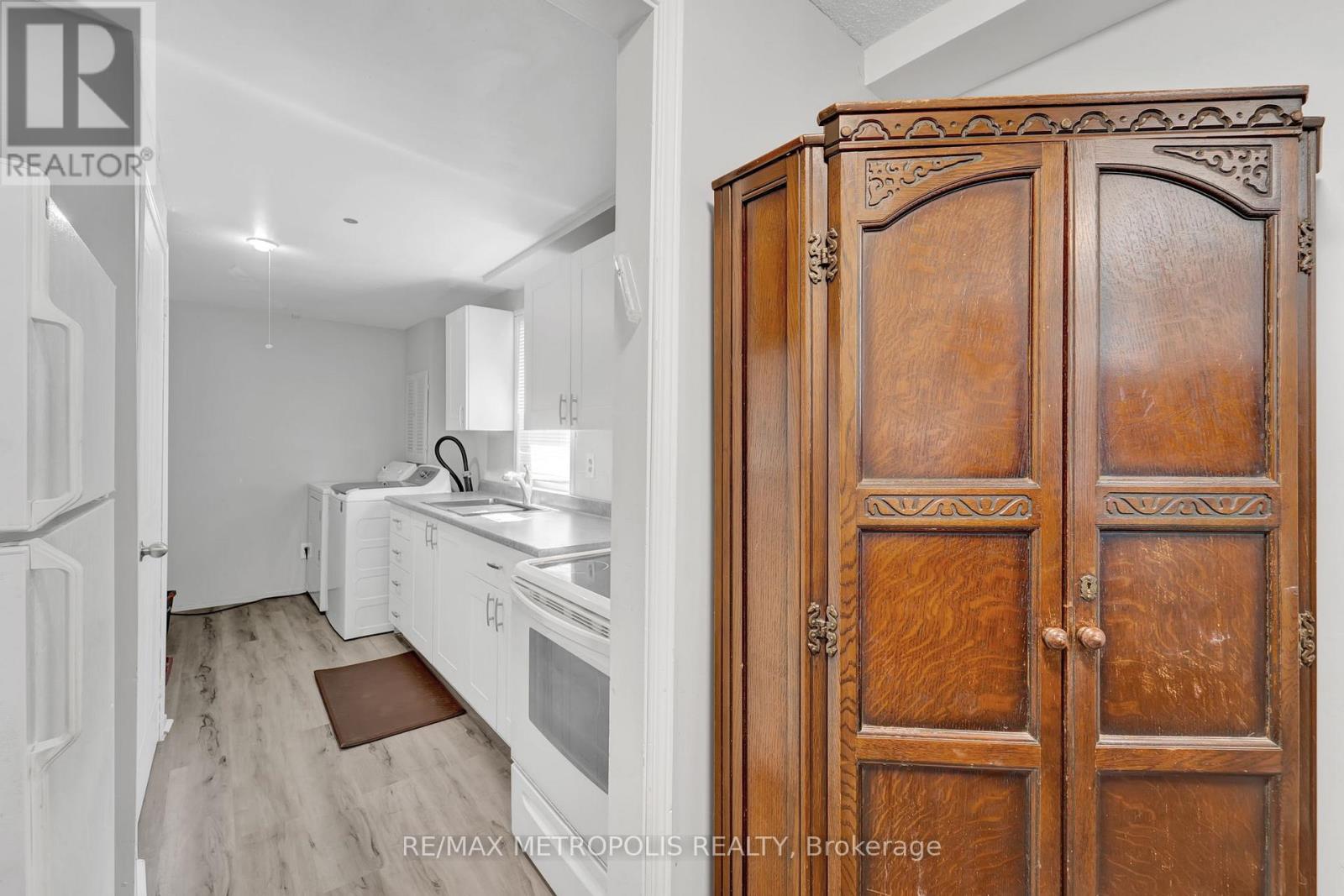 Photo 2 of Main 31 Empire Crescent, Clarington ON