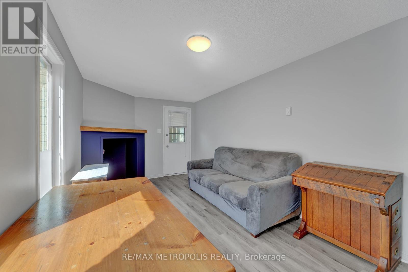 Photo 13 of Main 31 Empire Crescent, Clarington ON