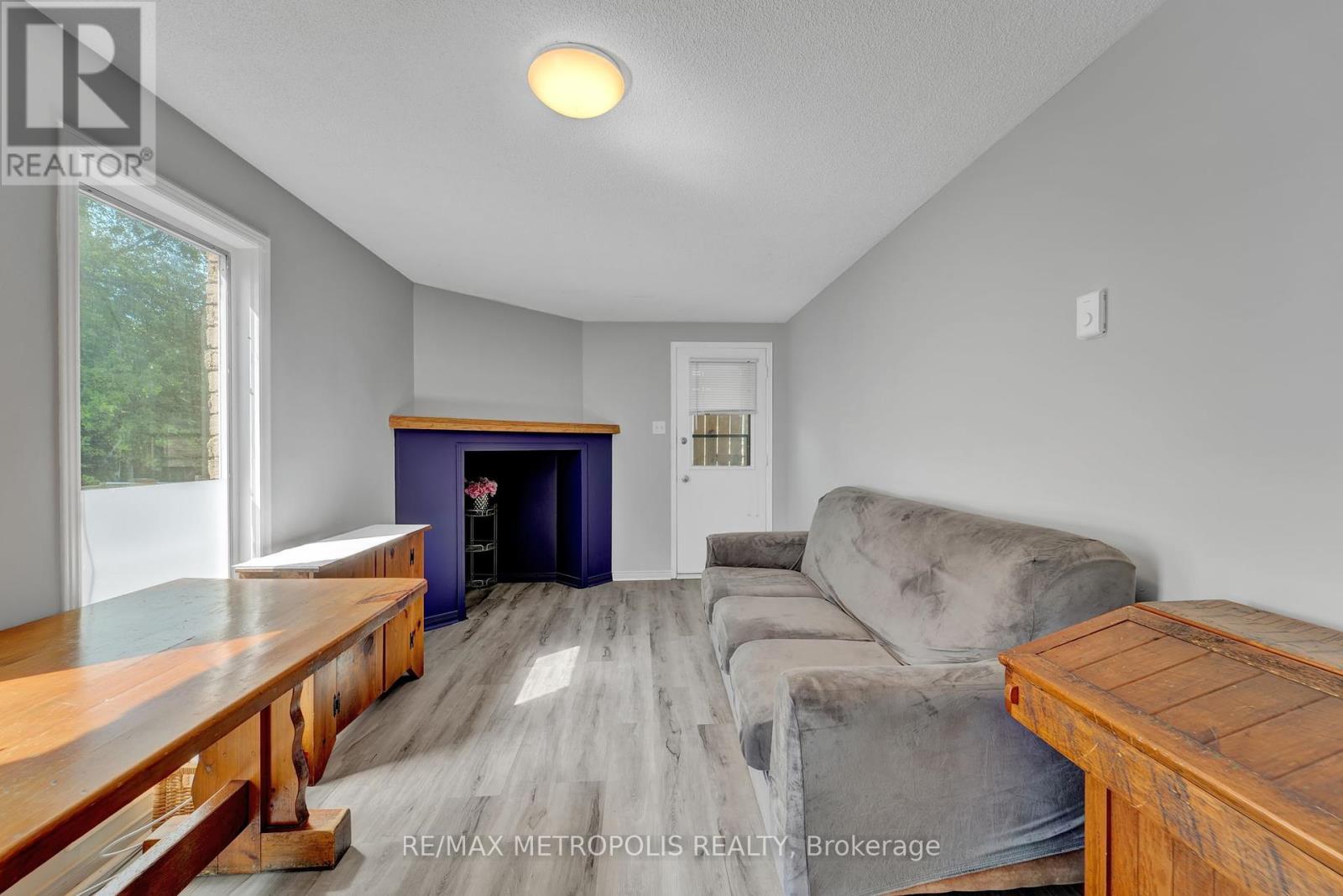 Photo 18 of Main 31 Empire Crescent, Clarington ON