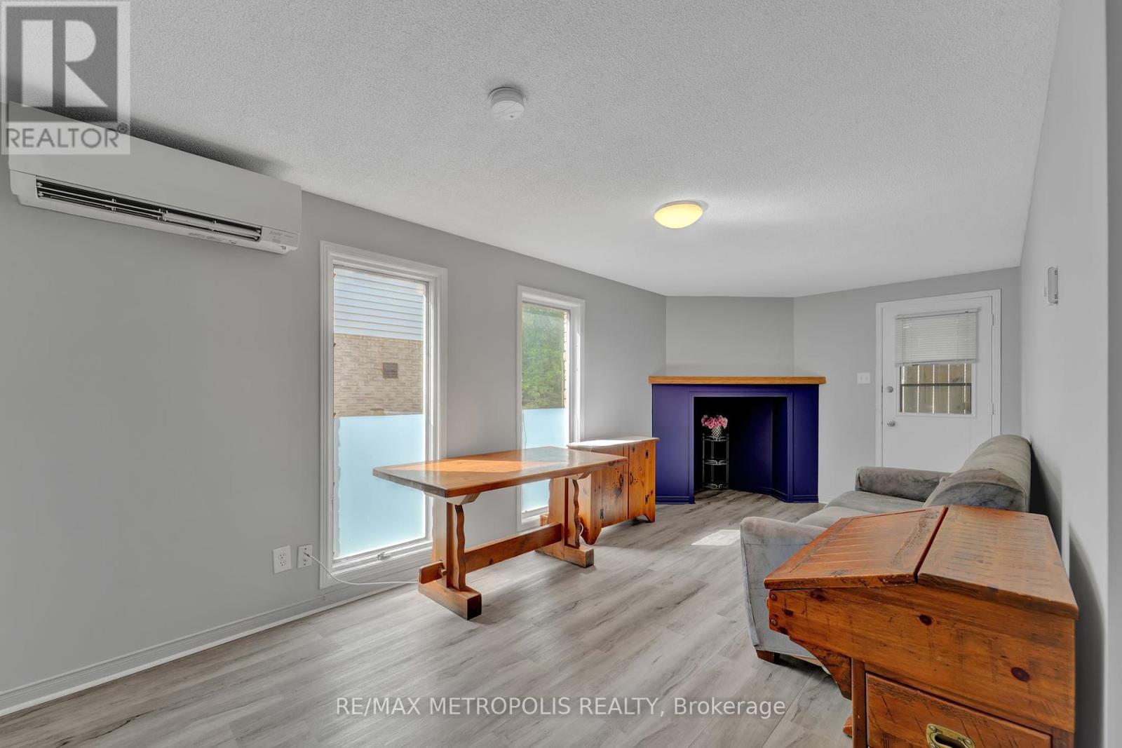 Photo 15 of Main 31 Empire Crescent, Clarington ON