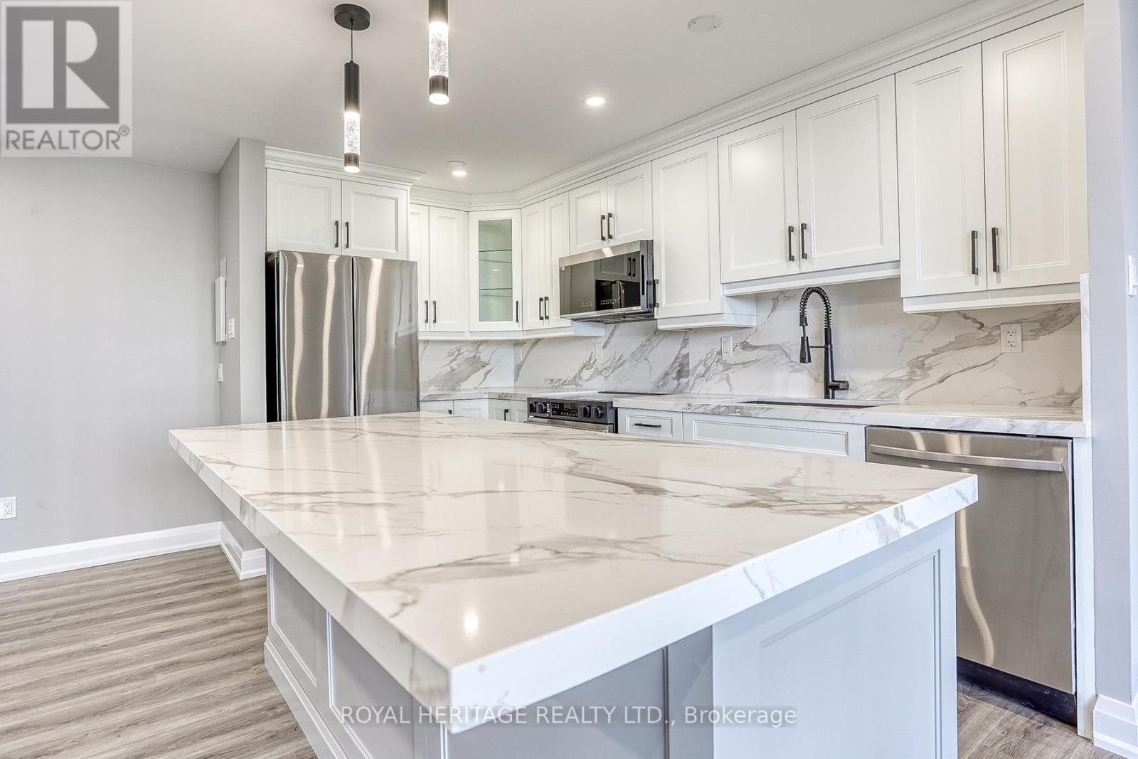 Photo 10 of 610 1210 Radom Street, Pickering ON