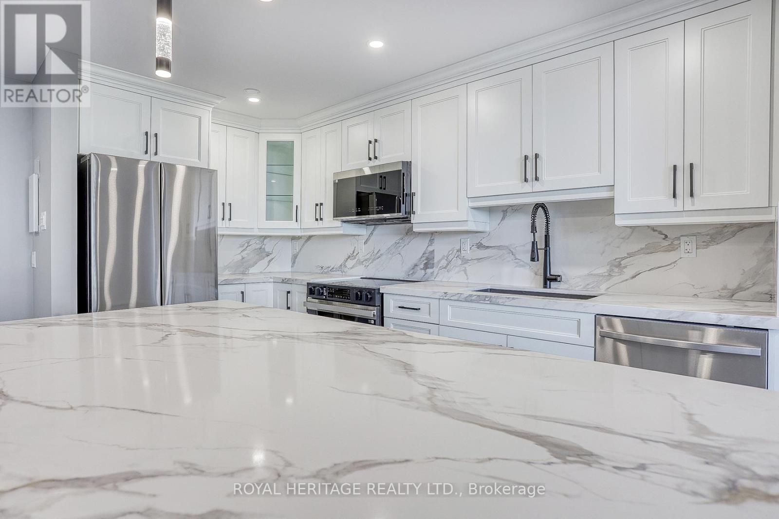 Photo 11 of 610 1210 Radom Street, Pickering ON