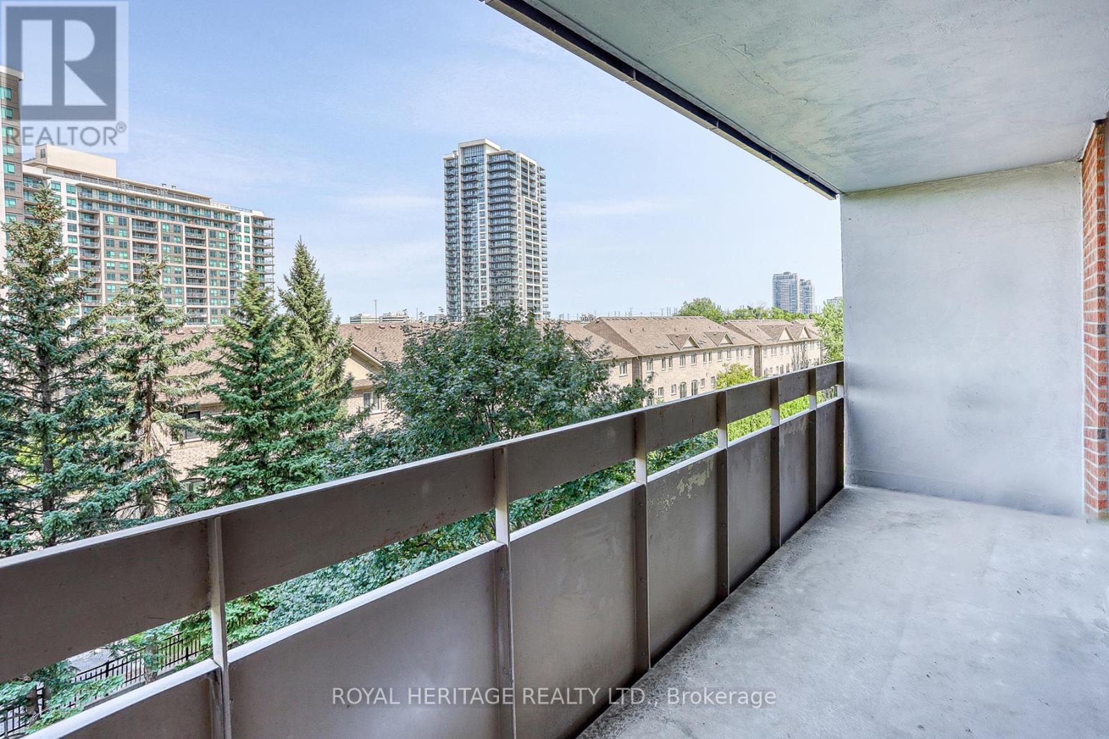 Photo 13 of 610 1210 Radom Street, Pickering ON
