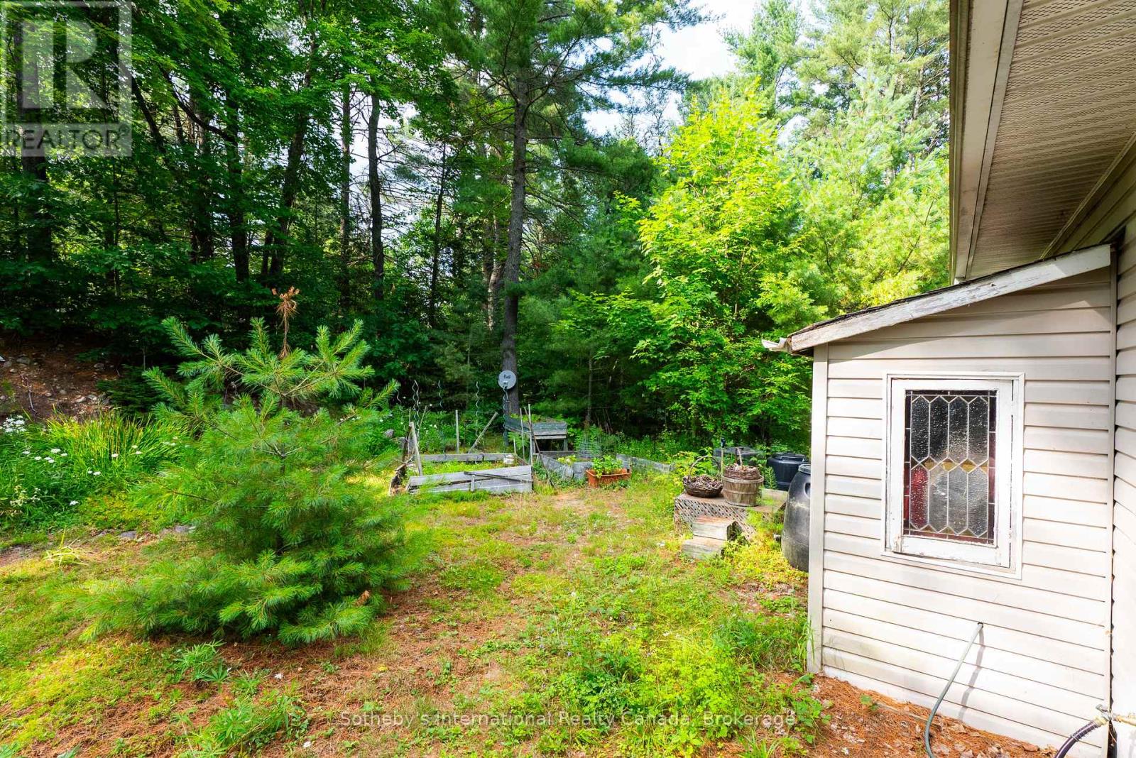 Photo 23 of 176 Ripple Palette Lake Road, Huntsville ON