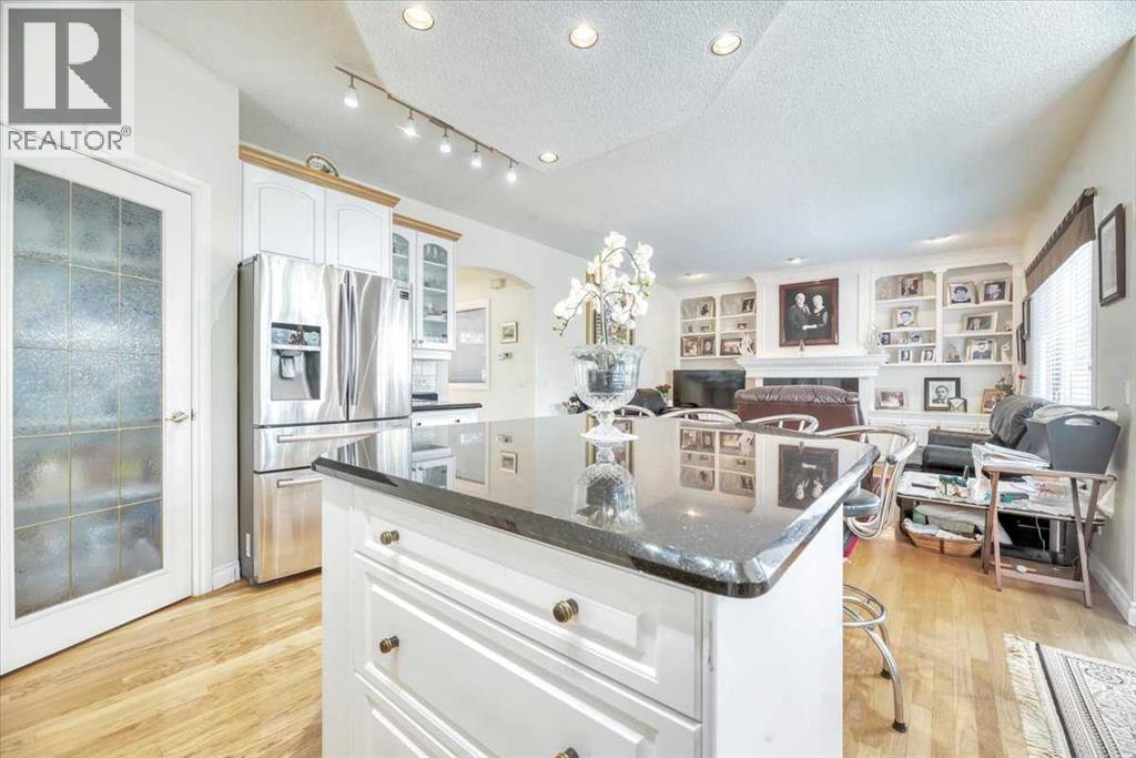 Single Family House for Sale in  Evergreen Drive SW Evergreen Calgary 