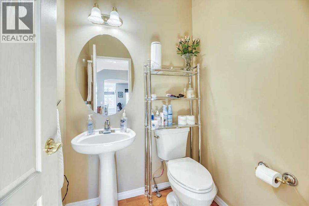 Single Family House for Sale in  Evergreen Drive SW Evergreen Calgary 