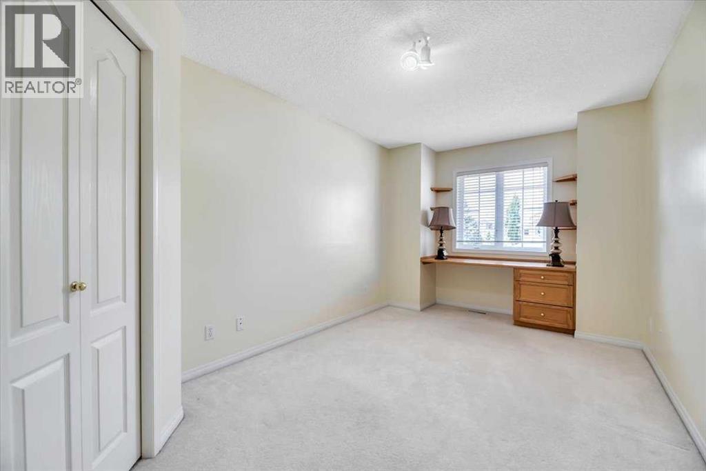 Single Family House for Sale in  Evergreen Drive SW Evergreen Calgary 