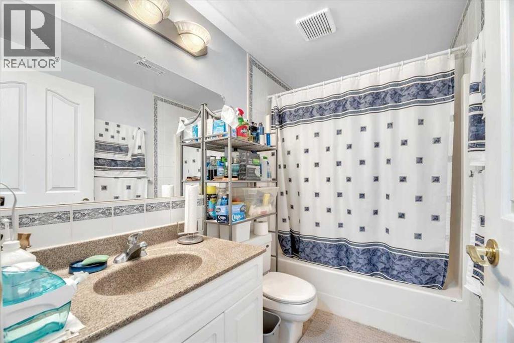 Single Family House for Sale in  Evergreen Drive SW Evergreen Calgary 