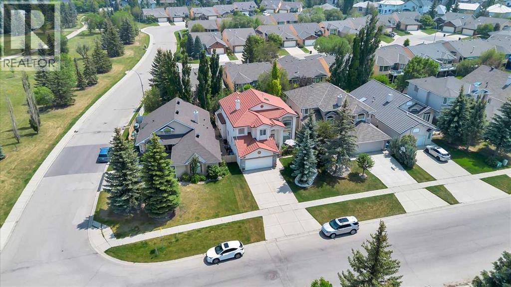 Single Family House for Sale in  Evergreen Drive SW Evergreen Calgary 