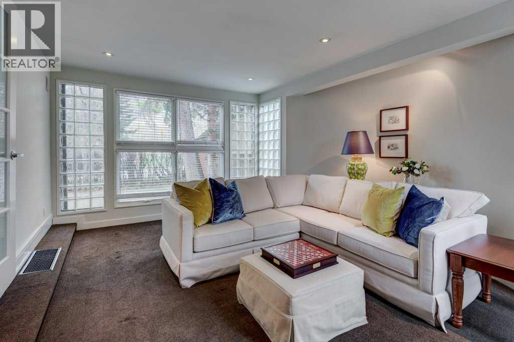 Single Family House for Sale in   Street SW Elbow Park Calgary 