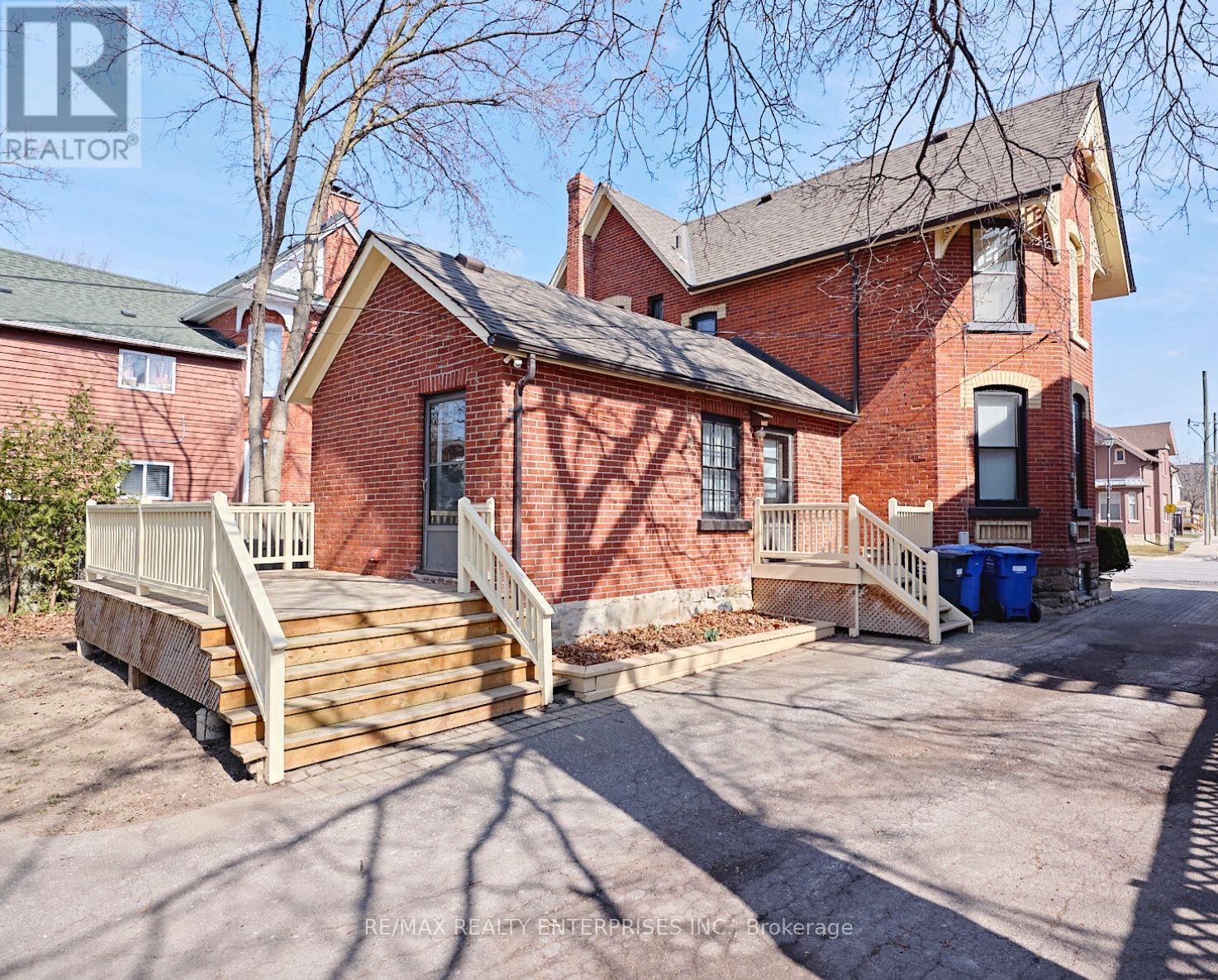 Photo 5 of 245 Main Street N, Brampton ON