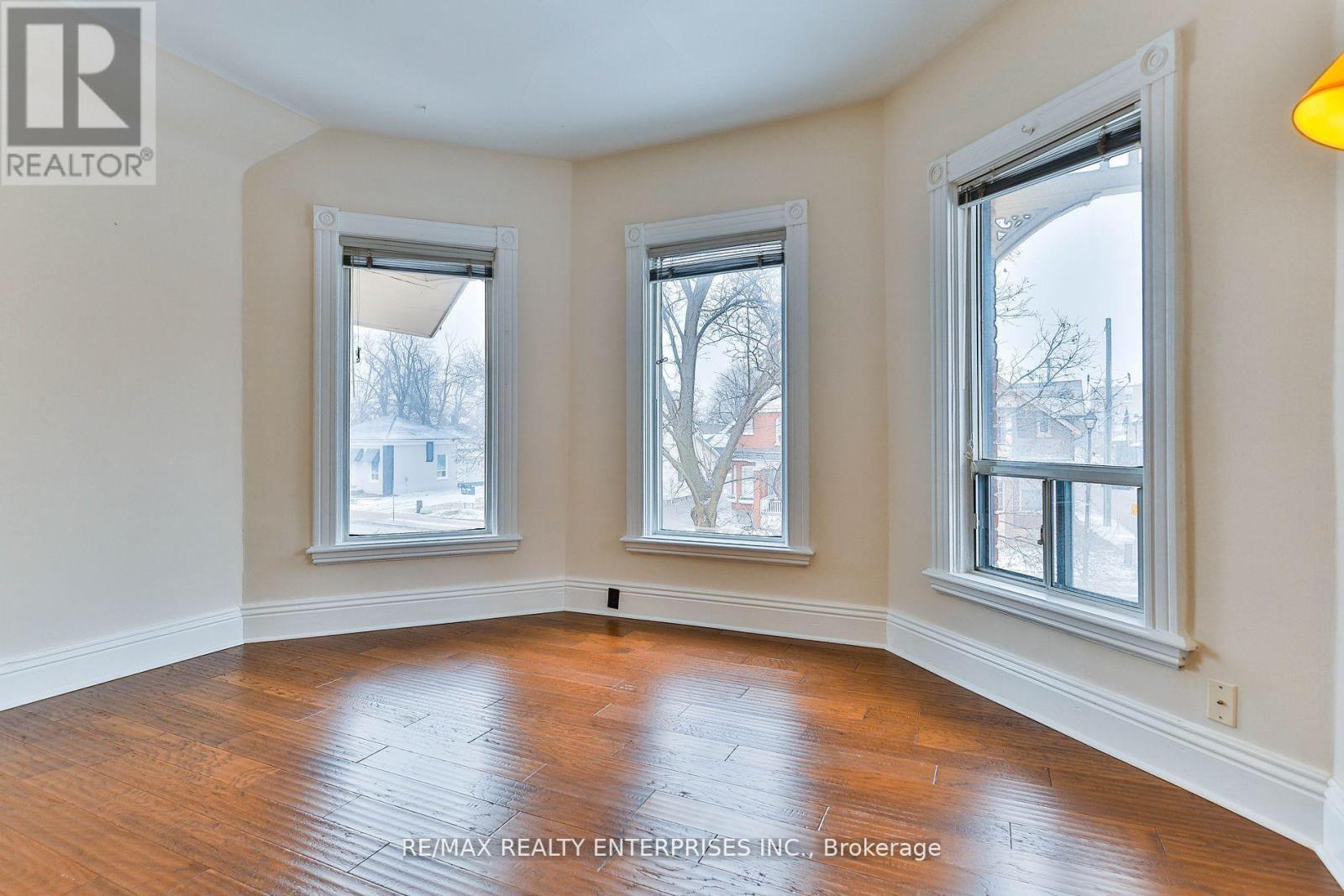 Photo 25 of 245 Main Street N, Brampton ON