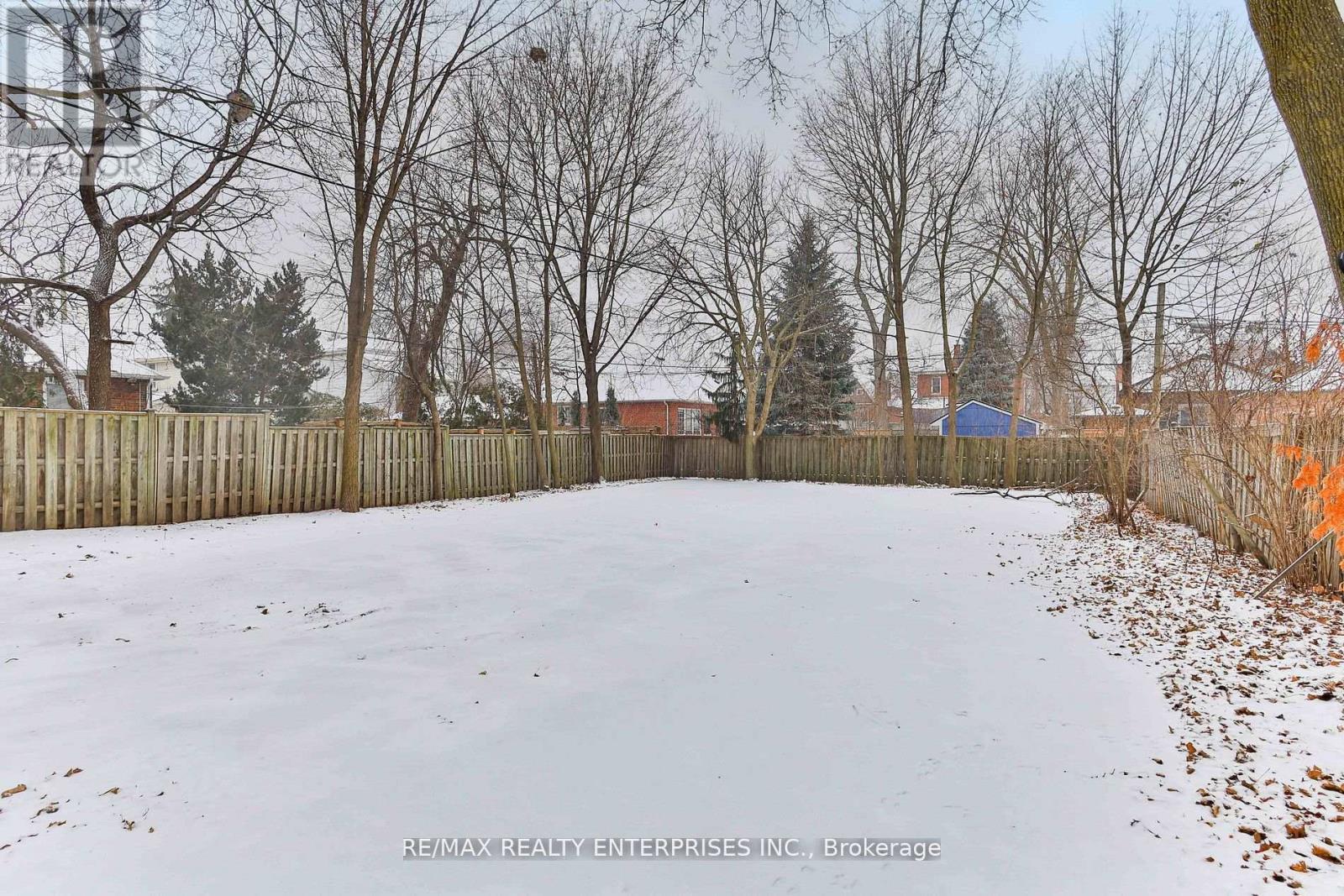 Photo 15 of 245 Main Street N, Brampton ON