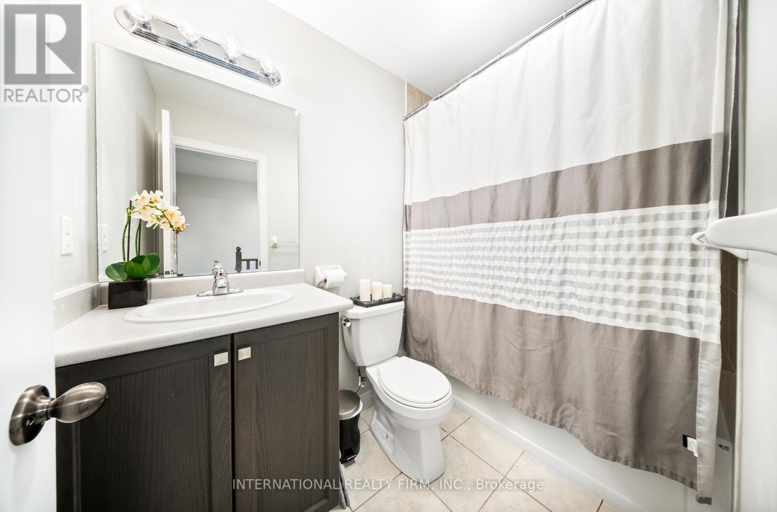 Photo 23 of 8 Hogan Manor Drive, Brampton ON