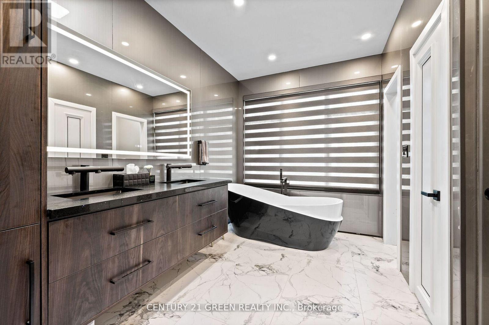 Photo 24 of 430 Indian Road, Burlington ON