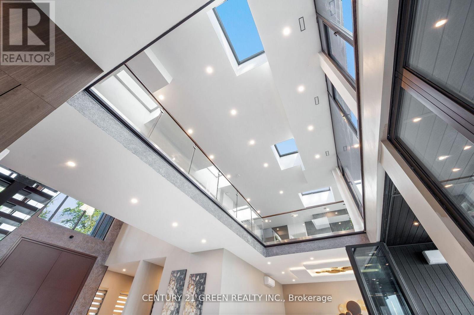 Photo 19 of 430 Indian Road, Burlington ON