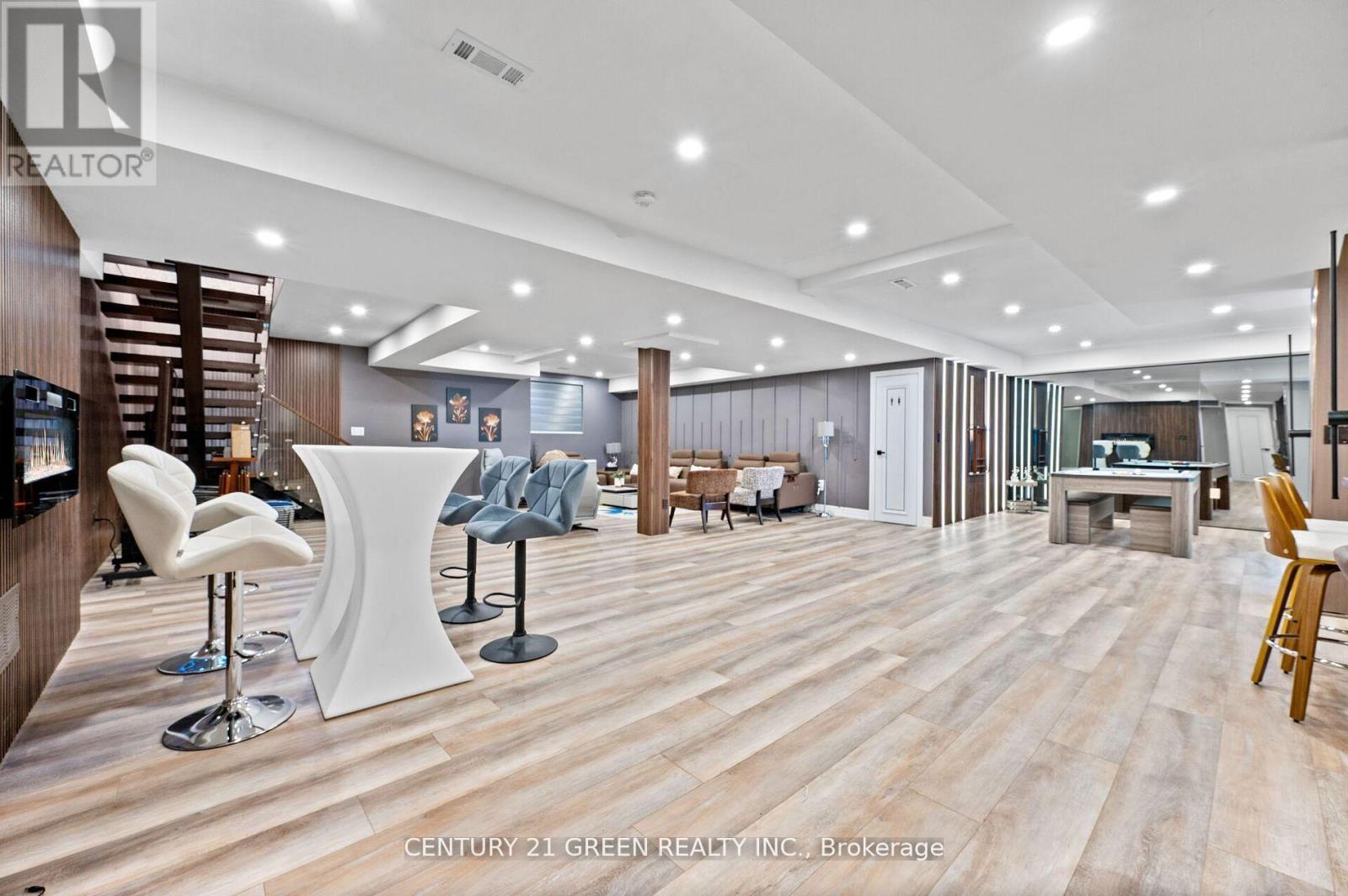 Photo 34 of 430 Indian Road, Burlington ON