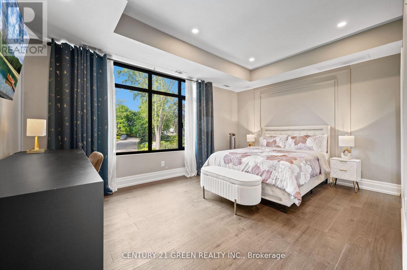 Photo 30 of 430 Indian Road, Burlington ON