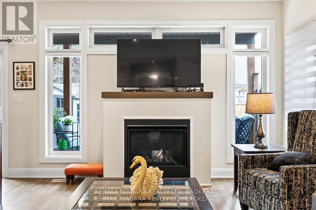 Photo 13 of 77 B Broadway, St Catharines ON