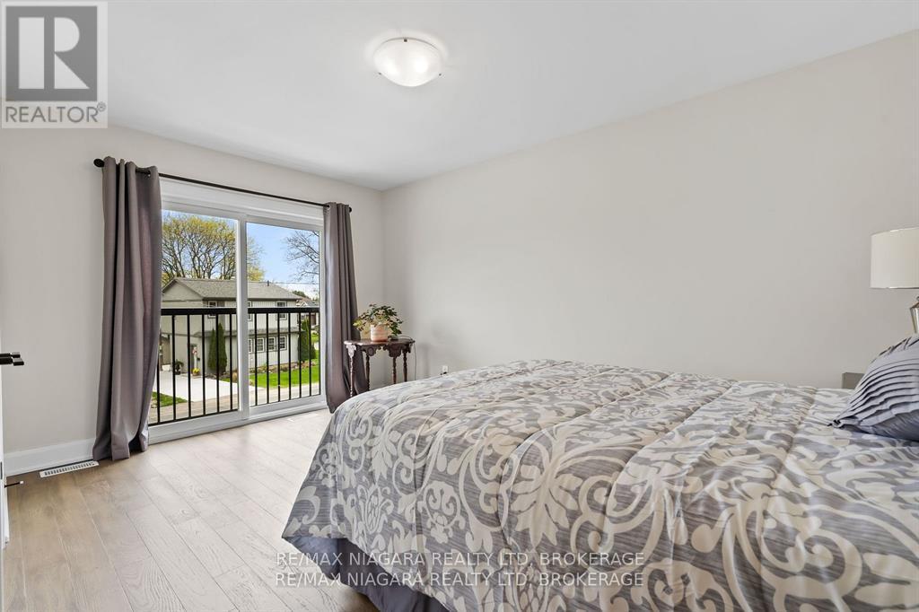Photo 25 of 77 B Broadway, St Catharines ON