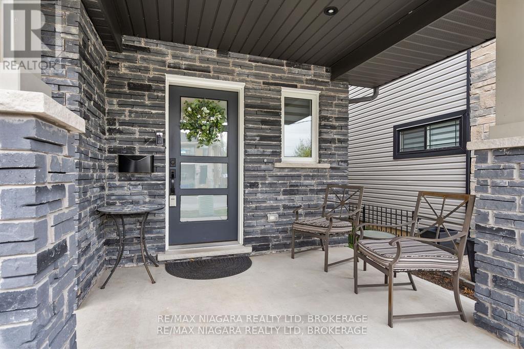 Photo 30 of 77 B Broadway, St Catharines ON