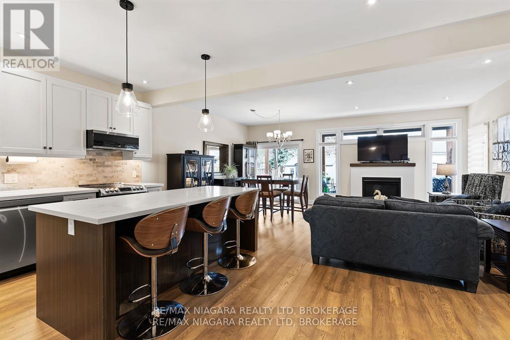 Photo 4 of 77 B Broadway, St Catharines ON