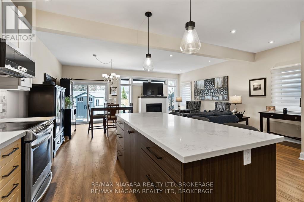 Photo 8 of 77 B Broadway, St Catharines ON