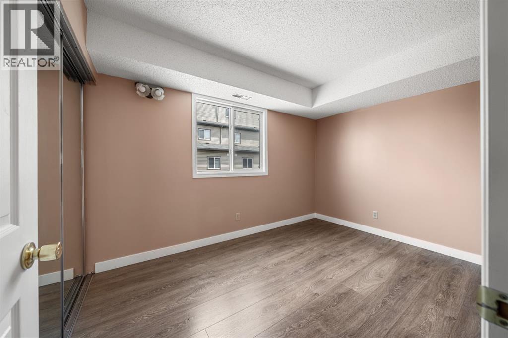 Single Family House for Sale in    Street NW St Andrews Heights Calgary 