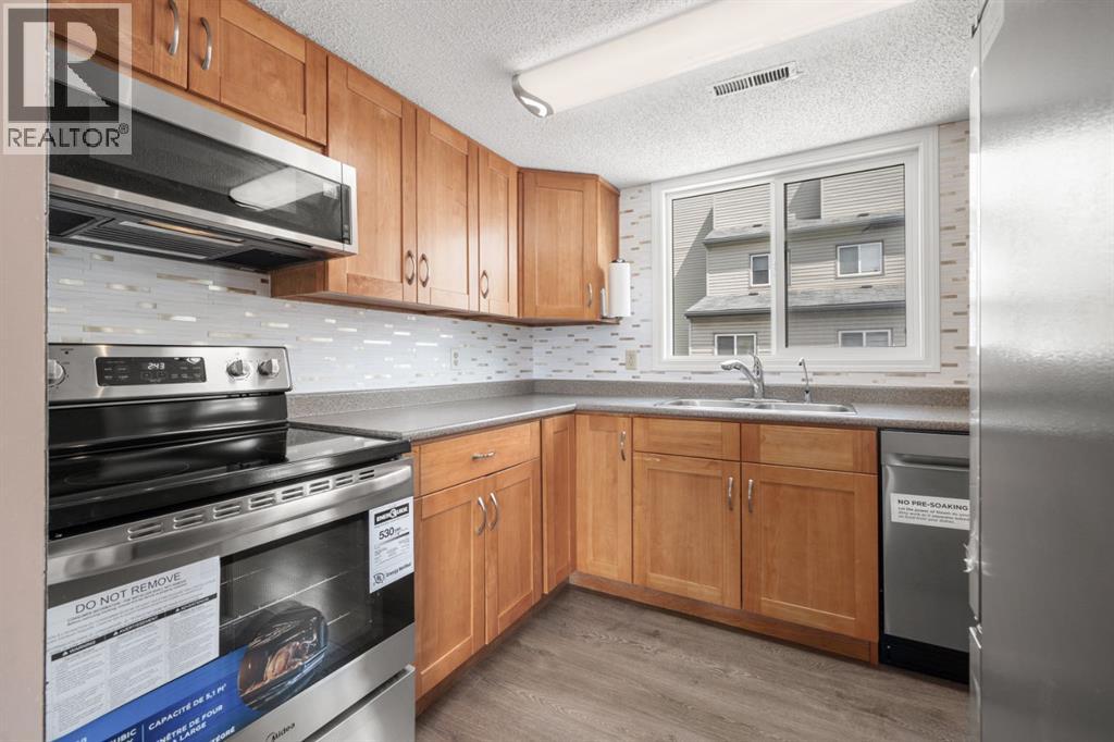Single Family House for Sale in    Street NW St Andrews Heights Calgary 