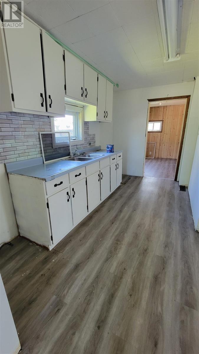Photo 5 of 34 Adeline Ave, Sault Ste Marie ON
