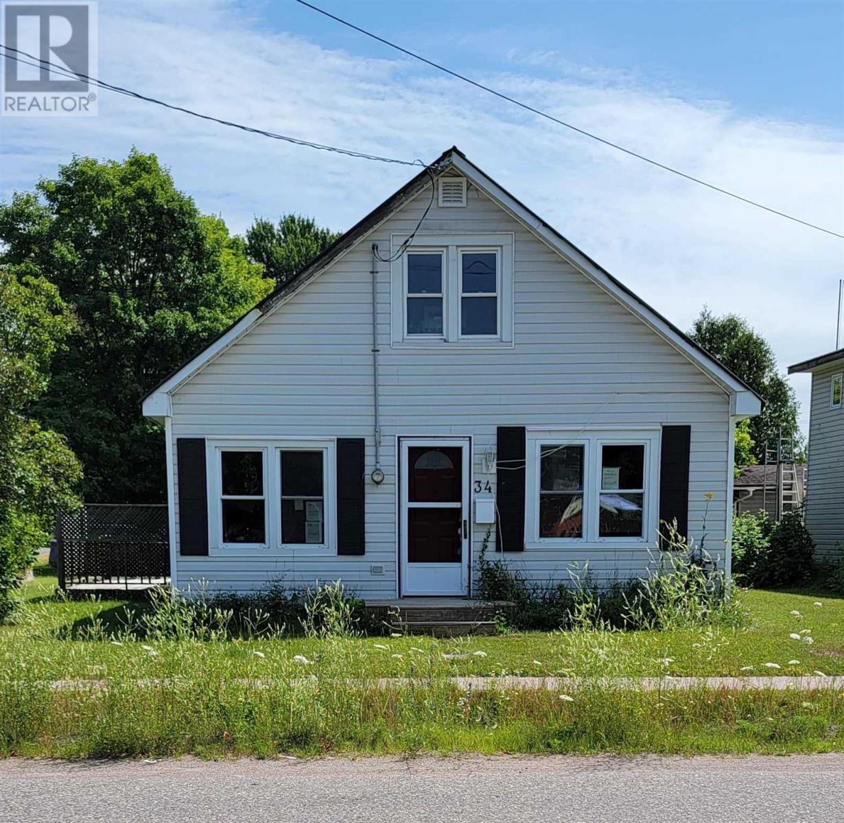 Photo 12 of 34 Adeline Ave, Sault Ste Marie ON