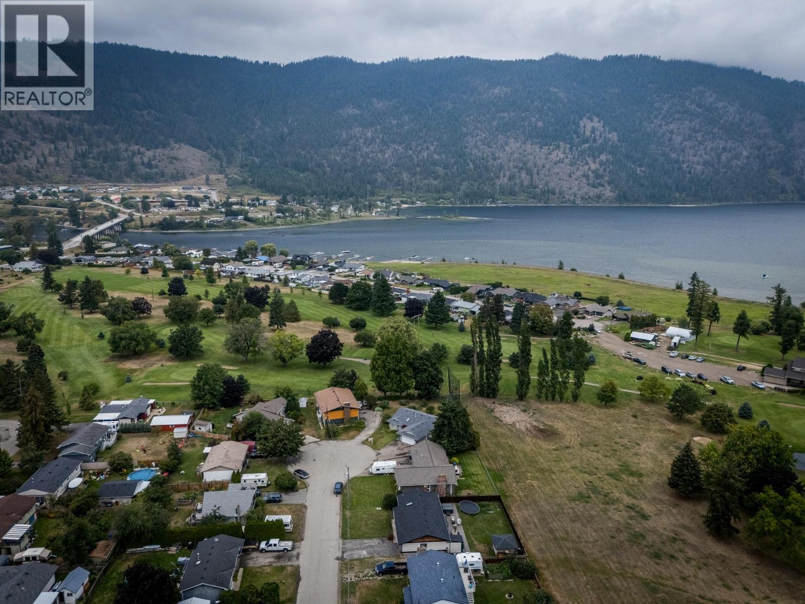Photo 8 of 327 Aspen Drive, Chase BC