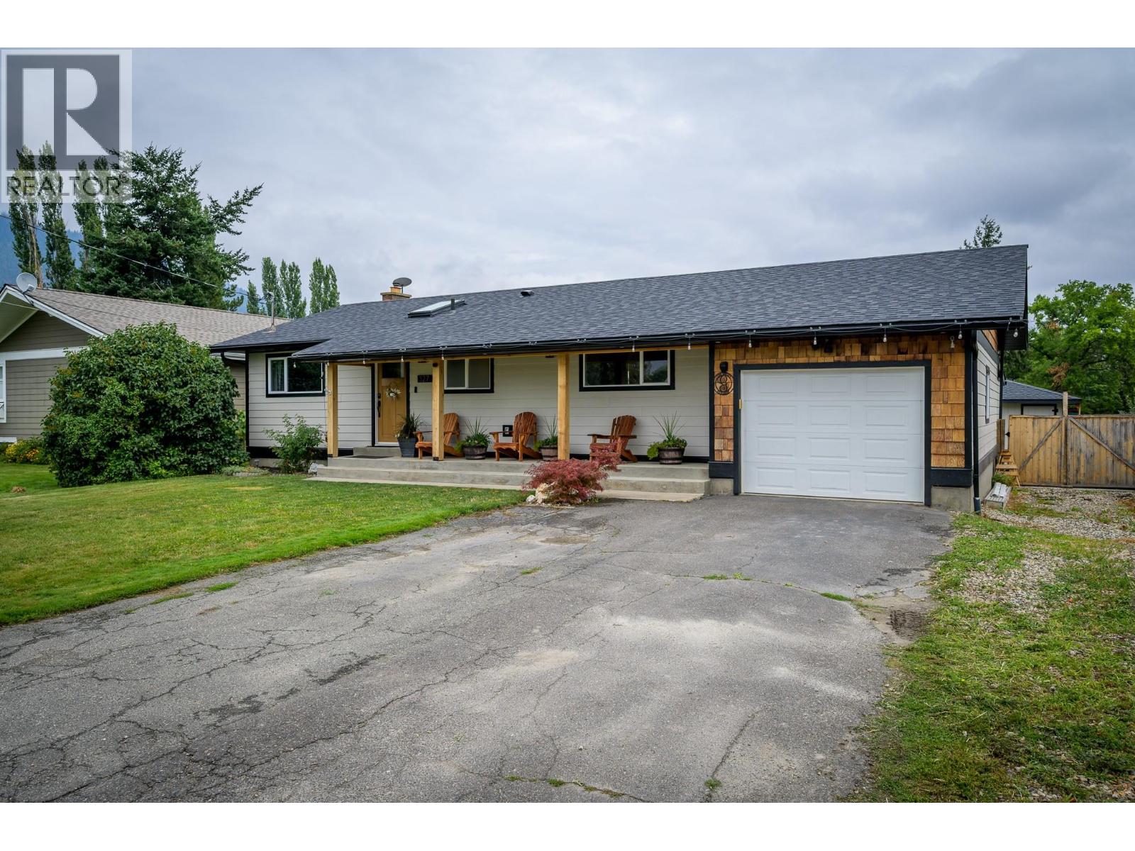 Photo 37 of 327 Aspen Drive, Chase BC