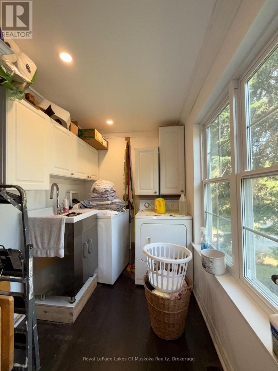 Photo 21 of 48 Kitchen Road S, Huntsville ON