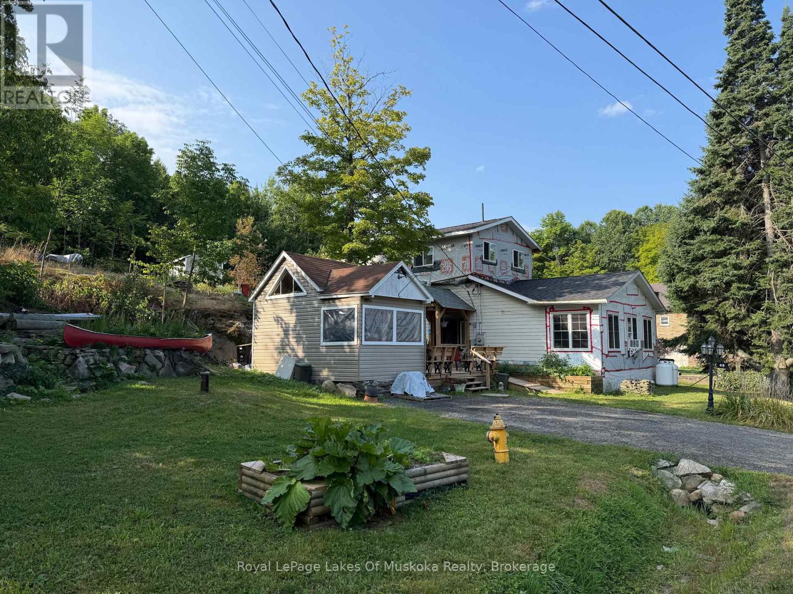 Photo 24 of 48 Kitchen Road S, Huntsville ON