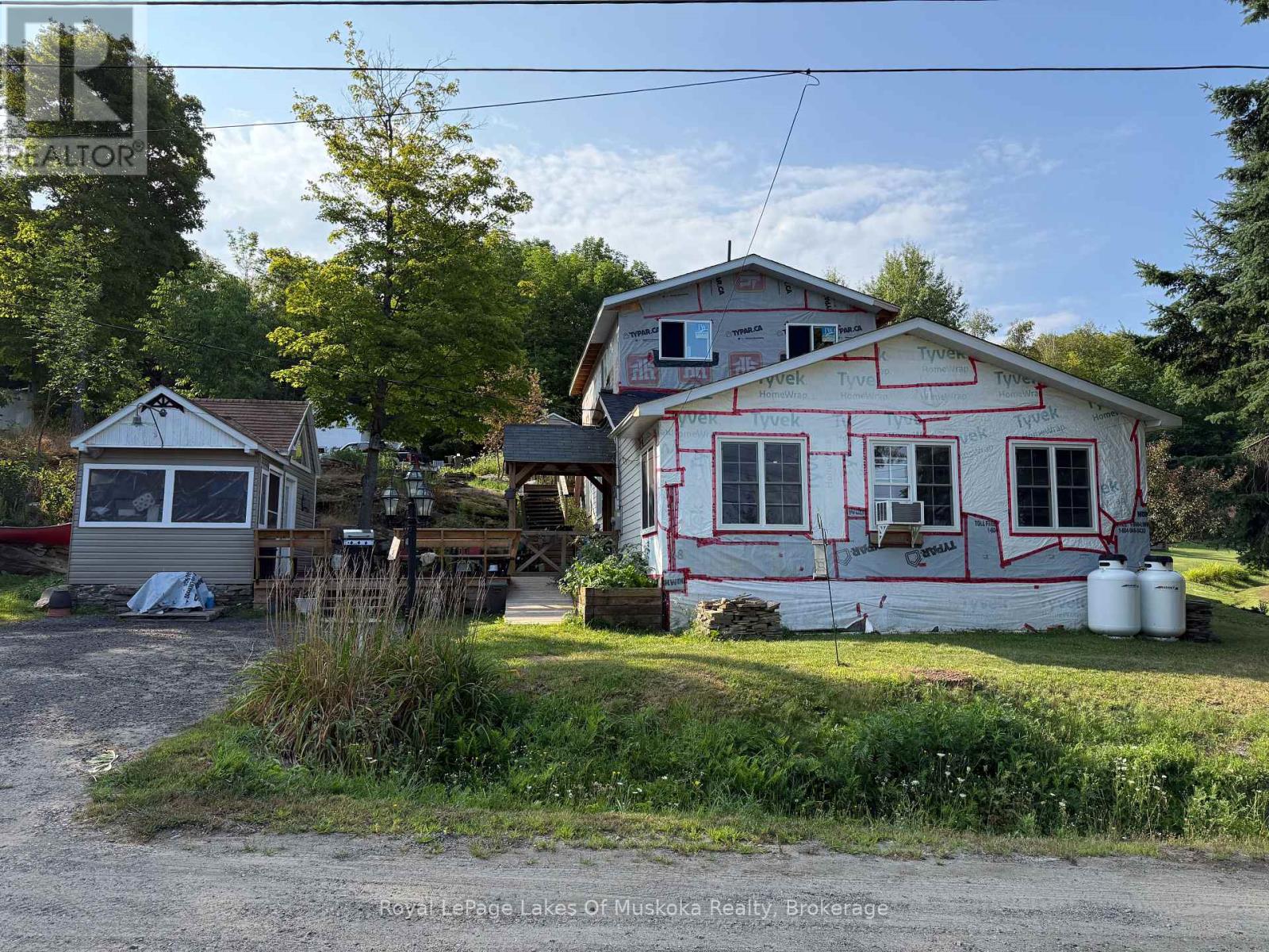 Photo 25 of 48 Kitchen Road S, Huntsville ON