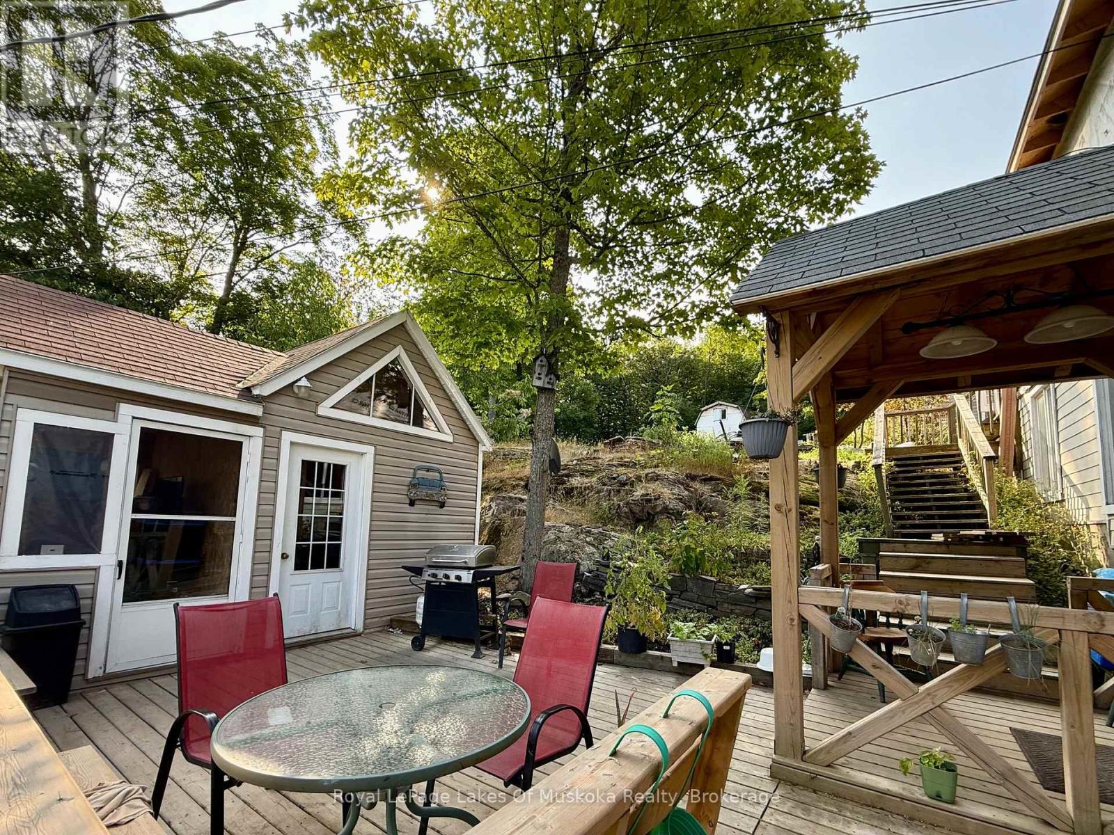 Photo 27 of 48 Kitchen Road S, Huntsville ON