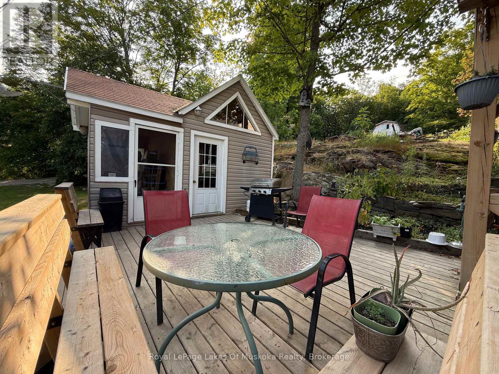 Photo 28 of 48 Kitchen Road S, Huntsville ON